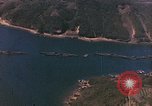 Standbild Die japanischen U-Boote die unternommen werden um das Meer Sasebo Bay Japan, 1946, aus Sekunde 5 historischem Filmmaterial Videoclip 65675022269