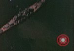 Standbild Die japanischen U-Boote die unternommen werden um das Meer Sasebo Bay Japan, 1946, aus Sekunde 14 historischem Filmmaterial Videoclip 65675022269