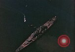 Standbild Die japanischen U-Boote die unternommen werden um das Meer Sasebo Bay Japan, 1946, aus Sekunde 17 historischem Filmmaterial Videoclip 65675022269