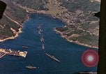 Standbild Die japanischen U-Boote die unternommen werden um das Meer Sasebo Bay Japan, 1946, aus Sekunde 58 historischem Filmmaterial Videoclip 65675022269