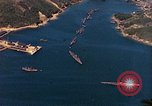 Standbild Die japanischen U-Boote die unternommen werden um das Meer Sasebo Bay Japan, 1946, aus Sekunde 62 historischem Filmmaterial Videoclip 65675022269