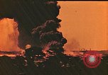 Standbild Explosion in Pearl Harbor Pearl Harbor Hawaii USA, 1946, aus Sekunde 11 historischem Filmmaterial Videoclip 65675022270