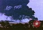 Standbild Explosion in Pearl Harbor Pearl Harbor Hawaii USA, 1946, aus Sekunde 32 historischem Filmmaterial Videoclip 65675022270