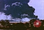 Standbild Explosion in Pearl Harbor Pearl Harbor Hawaii USA, 1946, aus Sekunde 34 historischem Filmmaterial Videoclip 65675022270