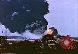 Standbild Explosion in Pearl Harbor Pearl Harbor Hawaii USA, 1946, aus Sekunde 36 historischem Filmmaterial Videoclip 65675022270