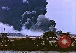 Standbild Explosion in Pearl Harbor Pearl Harbor Hawaii USA, 1946, aus Sekunde 41 historischem Filmmaterial Videoclip 65675022270