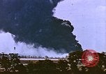 Standbild Explosion in Pearl Harbor Pearl Harbor Hawaii USA, 1946, aus Sekunde 53 historischem Filmmaterial Videoclip 65675022270