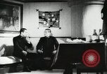 Standbild Japanische Marine Personal bereiten Angriff auf Pearl Habor Pacific Theater, 1941, aus Sekunde 11 historischem Filmmaterial Videoclip 65675022278