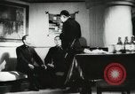 Standbild Japanische Marine Personal bereiten Angriff auf Pearl Habor Pacific Theater, 1941, aus Sekunde 16 historischem Filmmaterial Videoclip 65675022278