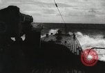 Standbild Offiziere auf Japanischen Uboot plot Position und Navigieren Indischer Ozean, 1942, aus Sekunde 9 historischem Filmmaterial Videoclip 65675022283