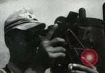 Standbild Offiziere auf Japanischen Uboot plot Position und Navigieren Indischer Ozean, 1942, aus Sekunde 13 historischem Filmmaterial Videoclip 65675022283