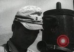 Standbild Offiziere auf Japanischen Uboot plot Position und Navigieren Indischer Ozean, 1942, aus Sekunde 17 historischem Filmmaterial Videoclip 65675022283