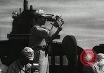 Standbild Offiziere auf Japanischen Uboot plot Position und Navigieren Indischer Ozean, 1942, aus Sekunde 22 historischem Filmmaterial Videoclip 65675022283