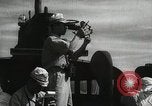 Standbild Offiziere auf Japanischen Uboot plot Position und Navigieren Indischer Ozean, 1942, aus Sekunde 23 historischem Filmmaterial Videoclip 65675022283