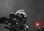 Standbild Offiziere auf Japanischen Uboot plot Position und Navigieren Indischer Ozean, 1942, aus Sekunde 29 historischem Filmmaterial Videoclip 65675022283