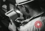 Standbild Offiziere auf Japanischen Uboot plot Position und Navigieren Indischer Ozean, 1942, aus Sekunde 31 historischem Filmmaterial Videoclip 65675022283