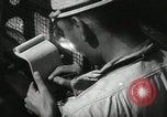 Standbild Offiziere auf Japanischen Uboot plot Position und Navigieren Indischer Ozean, 1942, aus Sekunde 33 historischem Filmmaterial Videoclip 65675022283