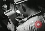 Standbild Offiziere auf Japanischen Uboot plot Position und Navigieren Indischer Ozean, 1942, aus Sekunde 34 historischem Filmmaterial Videoclip 65675022283