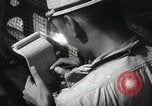 Standbild Offiziere auf Japanischen Uboot plot Position und Navigieren Indischer Ozean, 1942, aus Sekunde 35 historischem Filmmaterial Videoclip 65675022283