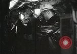 Image Les marins japonais sur Seconde Guerre Mondiale sous-marin Océan Indien, 1942, de la seconde 56 séquences d'archives historiques vidéo 65675022284