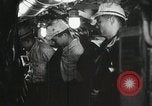 Image Les marins japonais sur Seconde Guerre Mondiale sous-marin Océan Indien, 1942, de la seconde 58 séquences d'archives historiques vidéo 65675022284