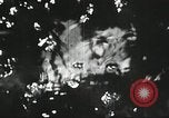 Standbild Japanische u-boot Resupply in Zweiten Weltkrieg Indischer Ozean, 1942, aus Sekunde 19 historischem Filmmaterial Videoclip 65675022286