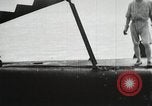 Standbild Japanische u-boot Resupply in Zweiten Weltkrieg Indischer Ozean, 1942, aus Sekunde 62 historischem Filmmaterial Videoclip 65675022286