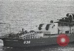 Standbild erfasst japanischen U-Boot explodiert Sasebo Japan, 1946, aus Sekunde 27 historischem Filmmaterial Videoclip 65675022290