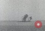 Standbild erfasst japanischen U-Boot explodiert Sasebo Japan, 1946, aus Sekunde 42 historischem Filmmaterial Videoclip 65675022290