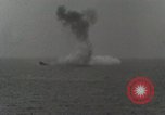 Standbild japanischen U-Boot explodiert Sasebo Japan, 1946, aus Sekunde 40 historischem Filmmaterial Videoclip 65675022291