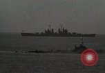 Standbild japanischen U-Boot sinkt Japan, 1946, aus Sekunde 6 historischem Filmmaterial Videoclip 65675022293