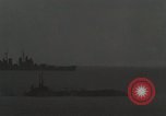 Standbild japanischen U-Boot sinkt Japan, 1946, aus Sekunde 27 historischem Filmmaterial Videoclip 65675022293
