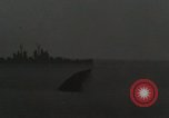 Standbild japanischen U-Boot sinkt Japan, 1946, aus Sekunde 50 historischem Filmmaterial Videoclip 65675022293