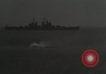 Standbild japanischen U-Boot sinkt Japan, 1946, aus Sekunde 56 historischem Filmmaterial Videoclip 65675022293