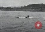 Standbild japanischen U-Boot und Schnellboot Yokosuka Yokosuka Japan Hafen, 1940, aus Sekunde 33 historischem Filmmaterial Videoclip 65675022296