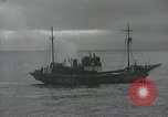 Standbild japanische Segelschiff Yokosuka in Japan, 1940, aus Sekunde 22 historischem Filmmaterial Videoclip 65675022300