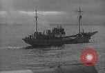 Standbild japanische Segelschiff Yokosuka in Japan, 1940, aus Sekunde 25 historischem Filmmaterial Videoclip 65675022300
