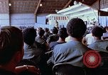 Immagine di Osu mostrano in Vietnam Il Vietnam, 1972, secondo 29 filmato di repertorio 65675022319