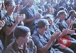 Immagine di Osu mostrano in Vietnam Il Vietnam, 1972, secondo 36 filmato di repertorio 65675022319