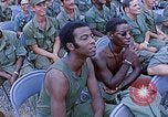 Immagine di Sammy Davis Jr Il Vietnam, 1972, secondo 47 filmato di repertorio 65675022322