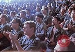 Immagine di Osu Troupe Il Vietnam, 1972, secondo 33 filmato di repertorio 65675022323