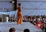Immagine di Osu Troupe Il Vietnam, 1972, secondo 45 filmato di repertorio 65675022323
