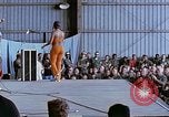 Immagine di Osu Troupe Il Vietnam, 1972, secondo 48 filmato di repertorio 65675022323