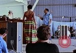 Immagine di Osu Troupe Il Vietnam, 1972, secondo 57 filmato di repertorio 65675022323