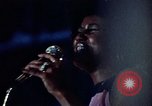 Standbild Sänger Blinky Williams Vietnam, 1972, aus Sekunde 1 historischem Filmmaterial Videoclip 65675022327