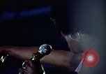 Standbild Sänger Blinky Williams Vietnam, 1972, aus Sekunde 12 historischem Filmmaterial Videoclip 65675022327