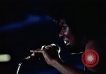 Standbild Sänger Blinky Williams Vietnam, 1972, aus Sekunde 18 historischem Filmmaterial Videoclip 65675022327