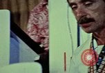 Standbild Sänger Blinky Williams Vietnam, 1972, aus Sekunde 22 historischem Filmmaterial Videoclip 65675022327