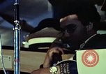 Standbild Sänger Blinky Williams Vietnam, 1972, aus Sekunde 28 historischem Filmmaterial Videoclip 65675022327