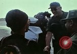 Standbild Sammy Davis Jr Honolulu Hawaii, 1972, aus Sekunde 44 historischem Filmmaterial Videoclip 65675022330